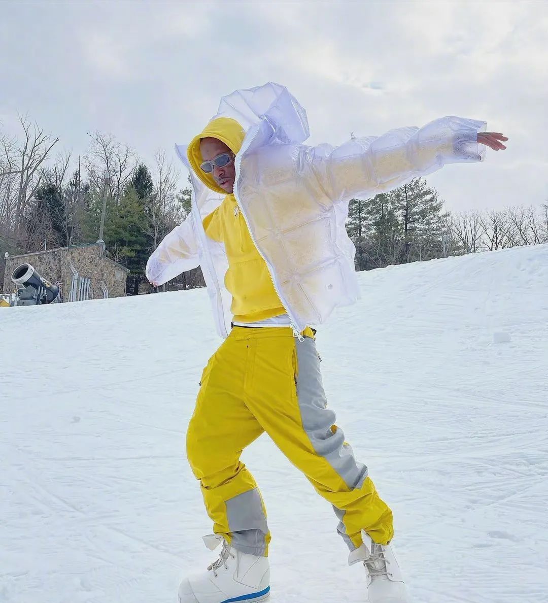 lv全新特价包,lv飞机包售价25万