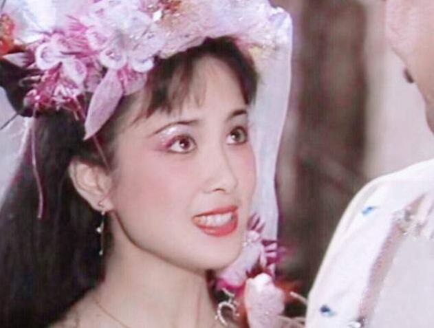 哪个男星演的狐狸精好看,长相最像狐狸精的演员