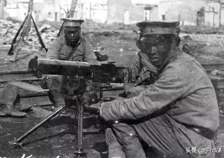轻机枪和重机枪的区别,轻机枪和重机枪的区别在哪