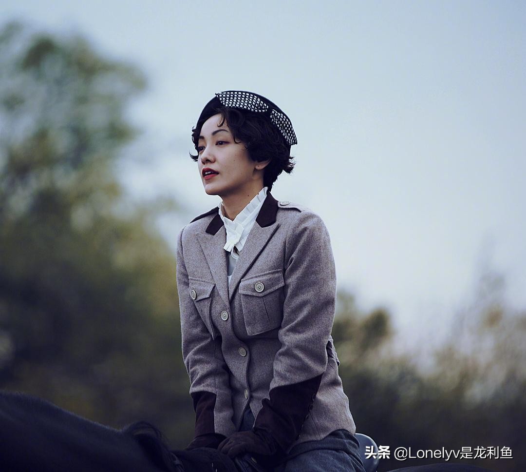 毁誉参半下一句怎么说,毁誉参半句子