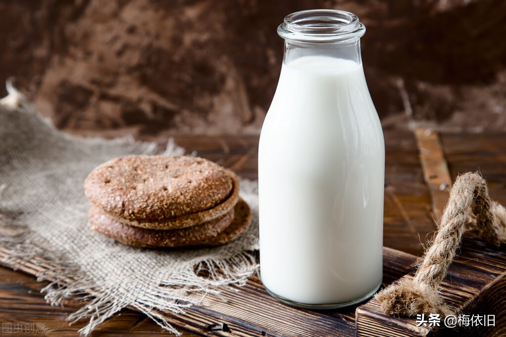 牛奶加热后会损失营养价值么,纯牛奶加热会变固体吗