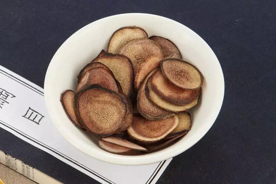 “我花200块，买来女儿性早熟”：多少中国孩子正在被“掏空”