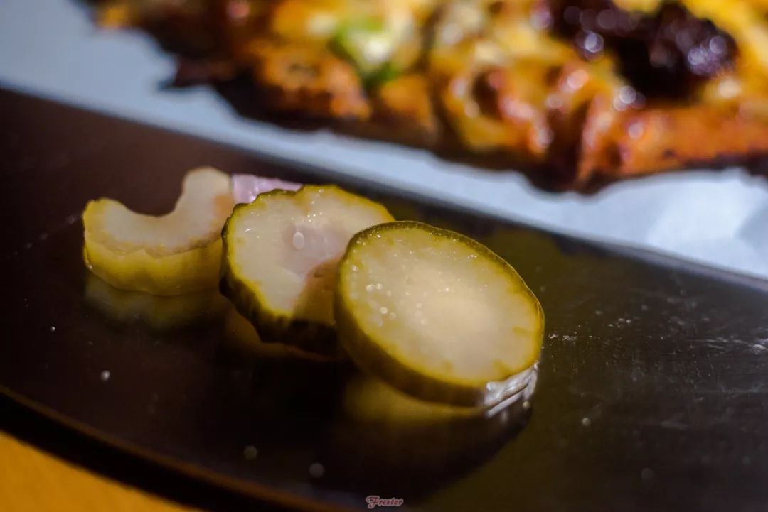 这是一家神奇Pizza小店，居然默默霸占着海口点评西餐榜TOP1