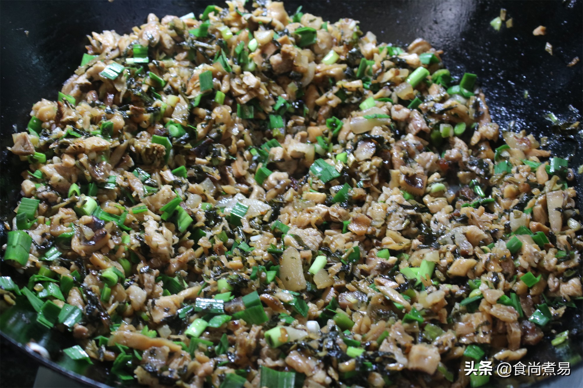 艾粄用开水还是凉水揉面,客家艾粄的传统做法