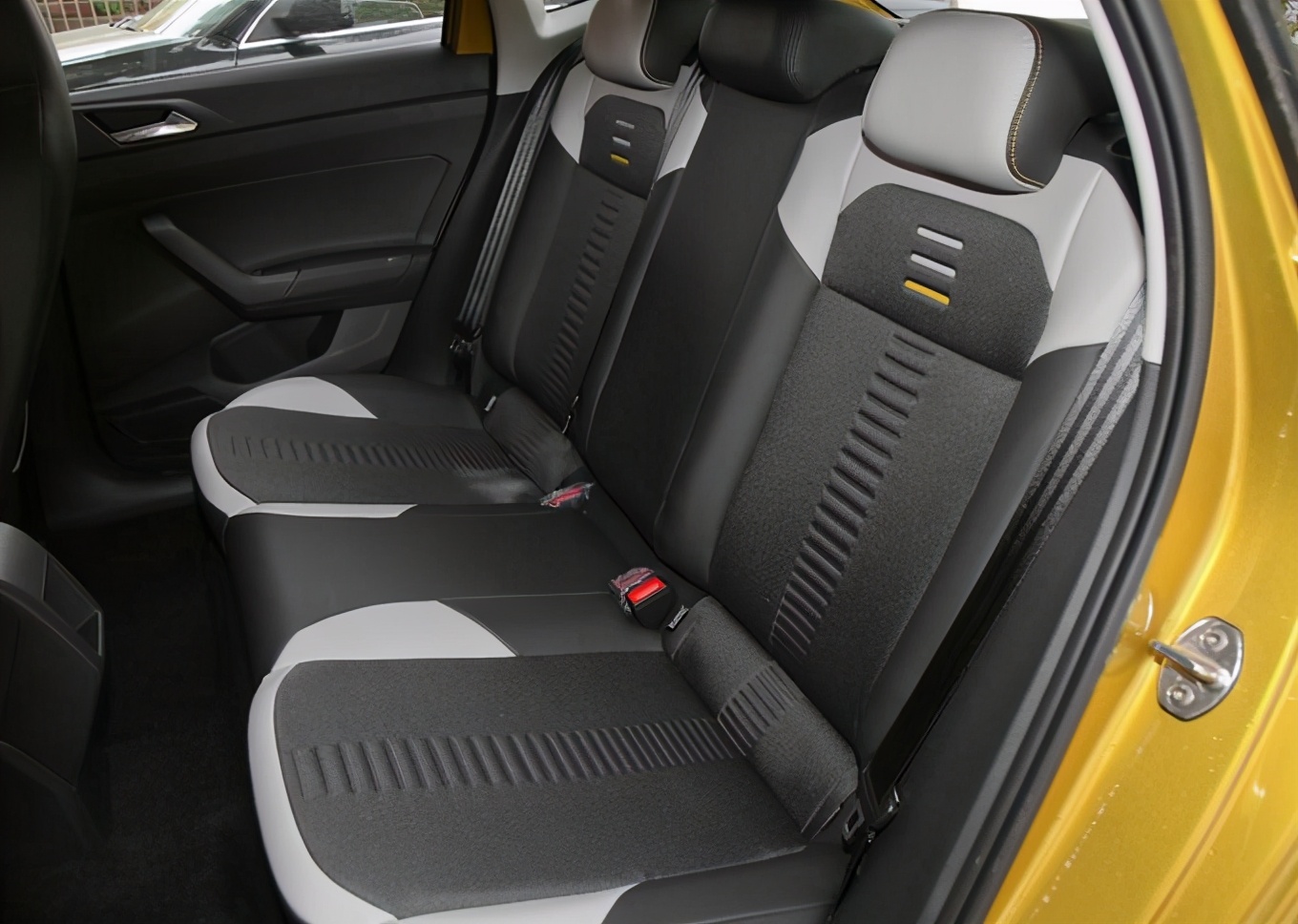 全新一代大众poloplus,属于年轻人的快乐星球