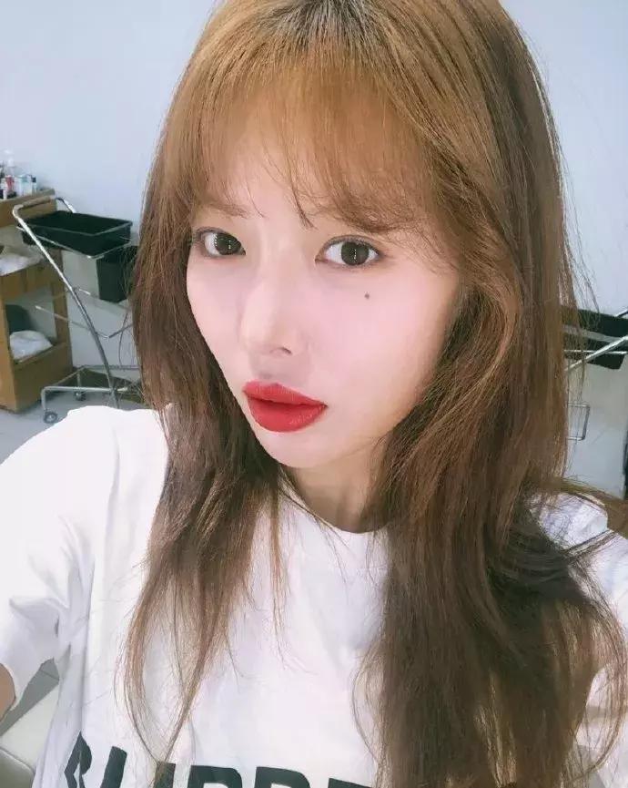 泫雅为什么要丰唇,泫雅太红了怎么办