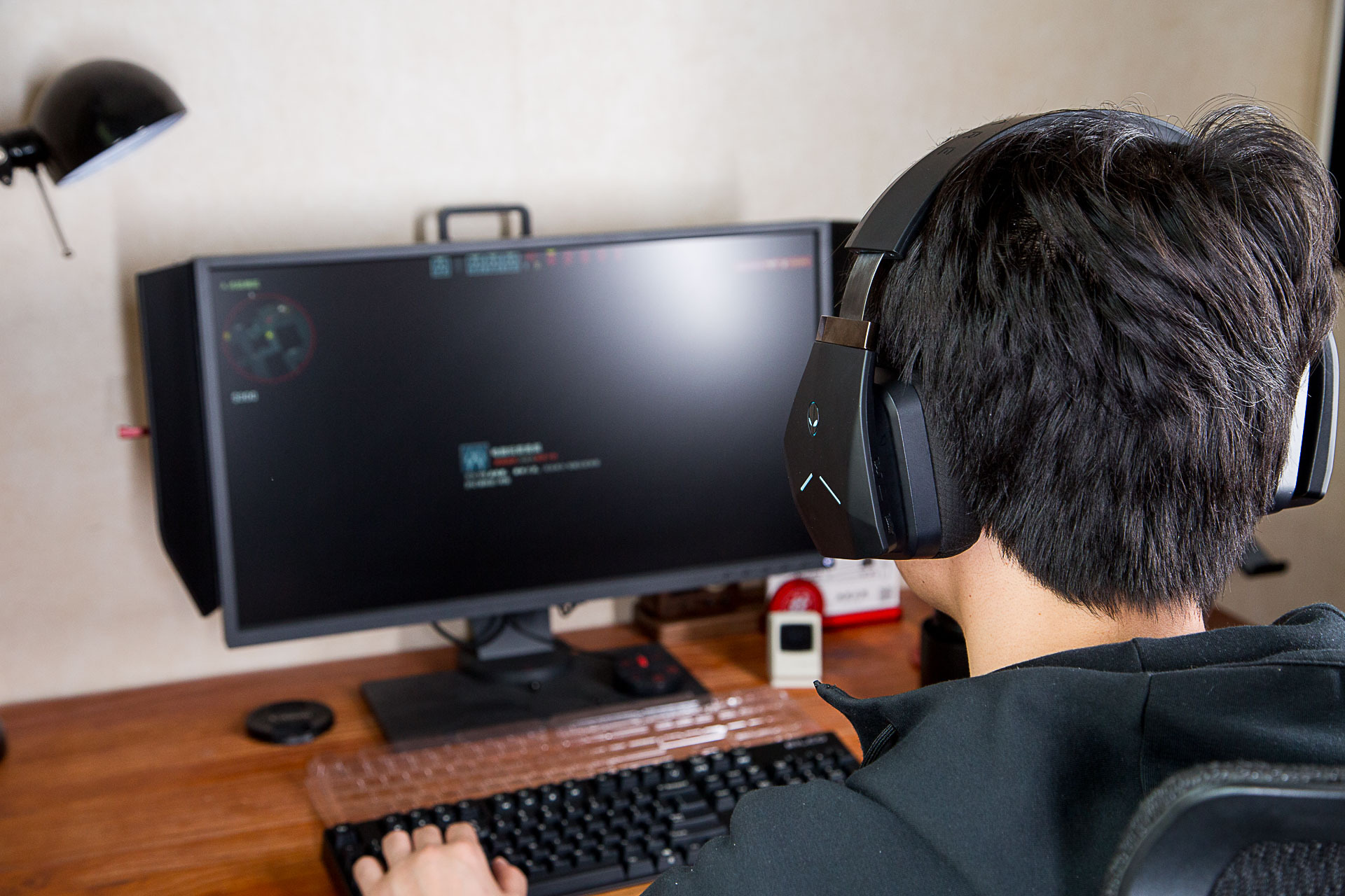 外星人耳机aw988按键介绍,外星人aw988耳机什么时候上市的