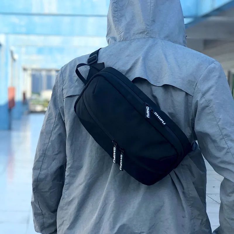 适合通勤和休闲的防水大斜挎包,能装又高颜值的包包