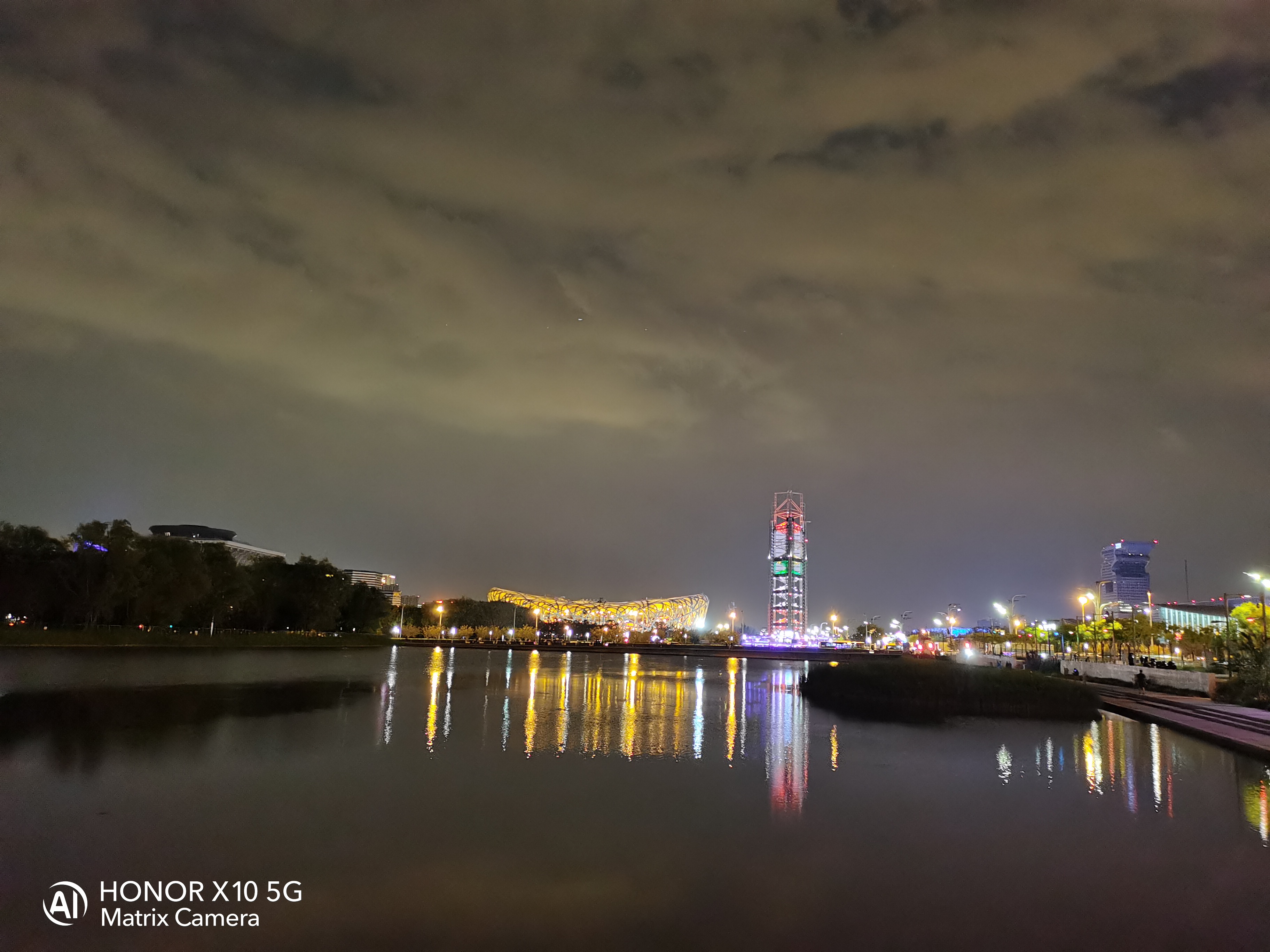 两千五左右的5g手机推荐性价比高,8g+256g的5g手机值得买哪一个