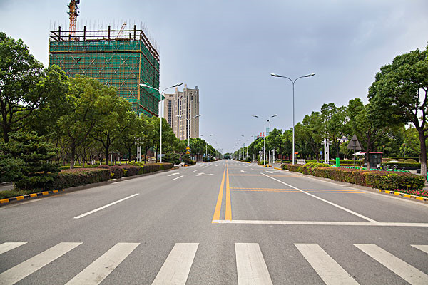 汽车轮胎异常怎么处理,汽车轮胎里有东西会怎么样