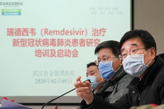 589个新冠临床试验,除疫苗外,为何无一例拿得出手?华裔学者:临床试验的目的不是为了让一个药获批