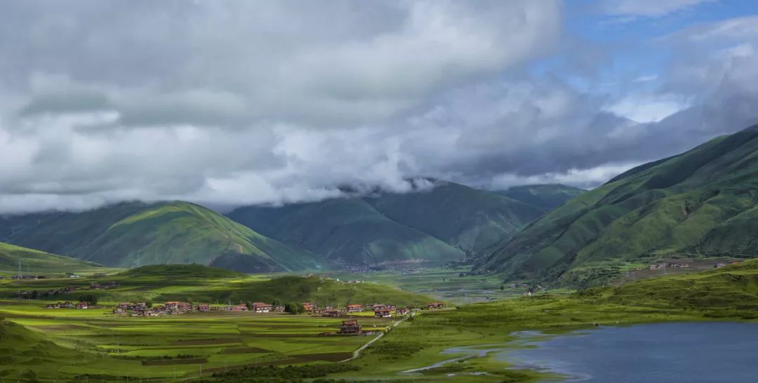 情歌故乡，格萨尔王故里，不去*藏西**就去梦中的香巴拉