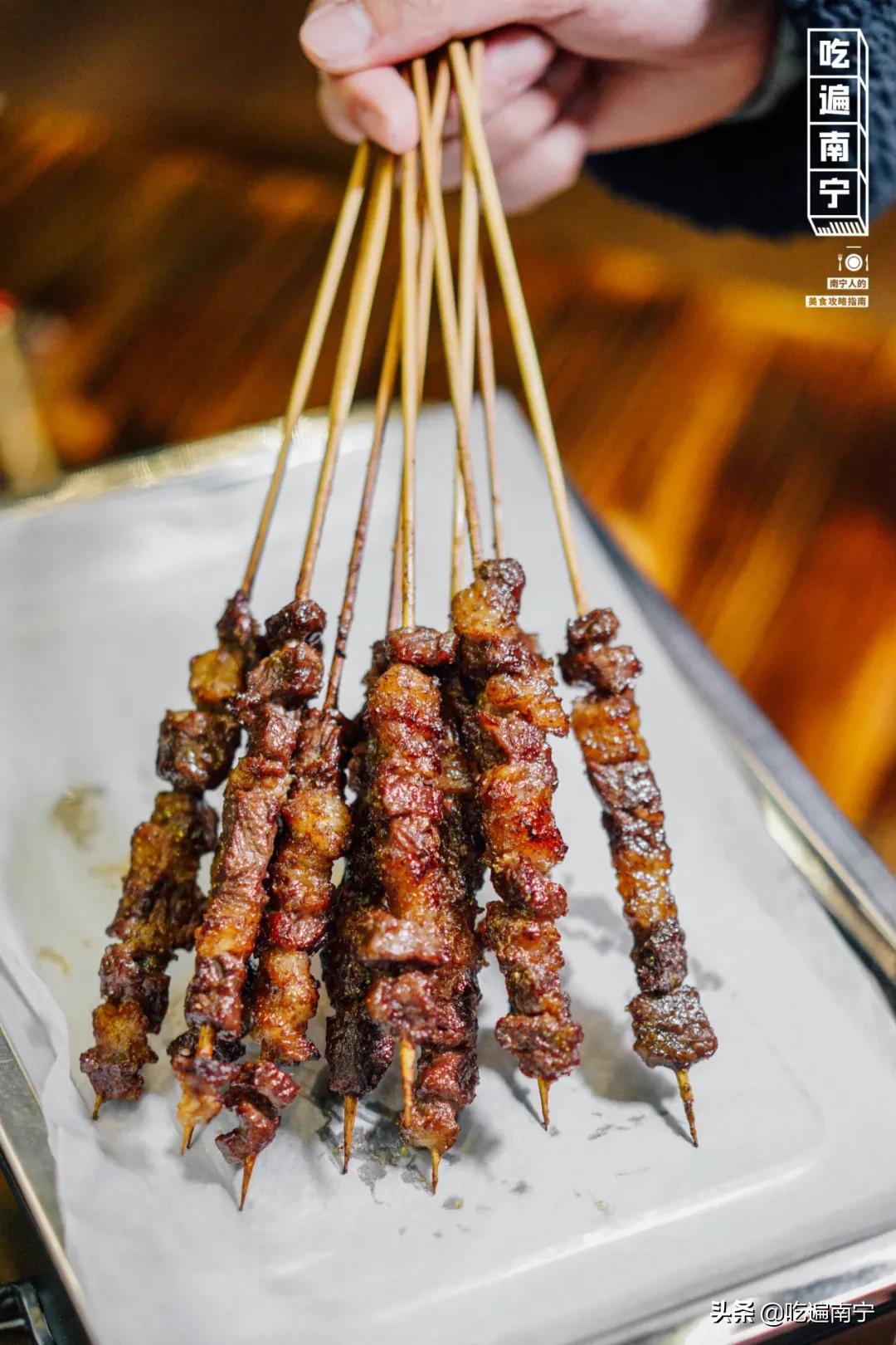 南宁东盟商务区烧烤摊,南宁2021烧烤店铺排行榜前十名