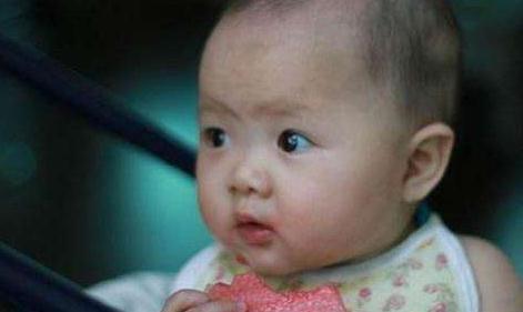 宝宝误食生石灰呕吐,孩子误食了奶奶一瓶药