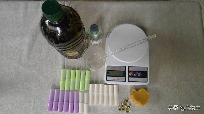 自制薄荷润唇膏简单教程,技能改变生活视频讲解