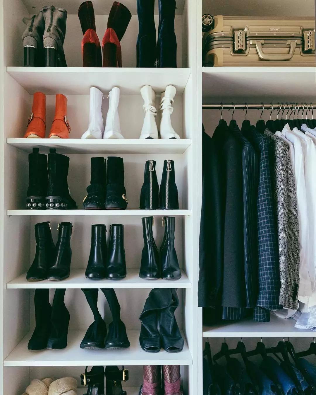 看见今年秋冬必入的第一双靴子，我方了……