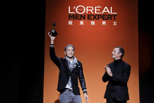 吴彦祖鹿晗首度双C同台！燃爆欧莱雅男士“劲能挑战之夜”
