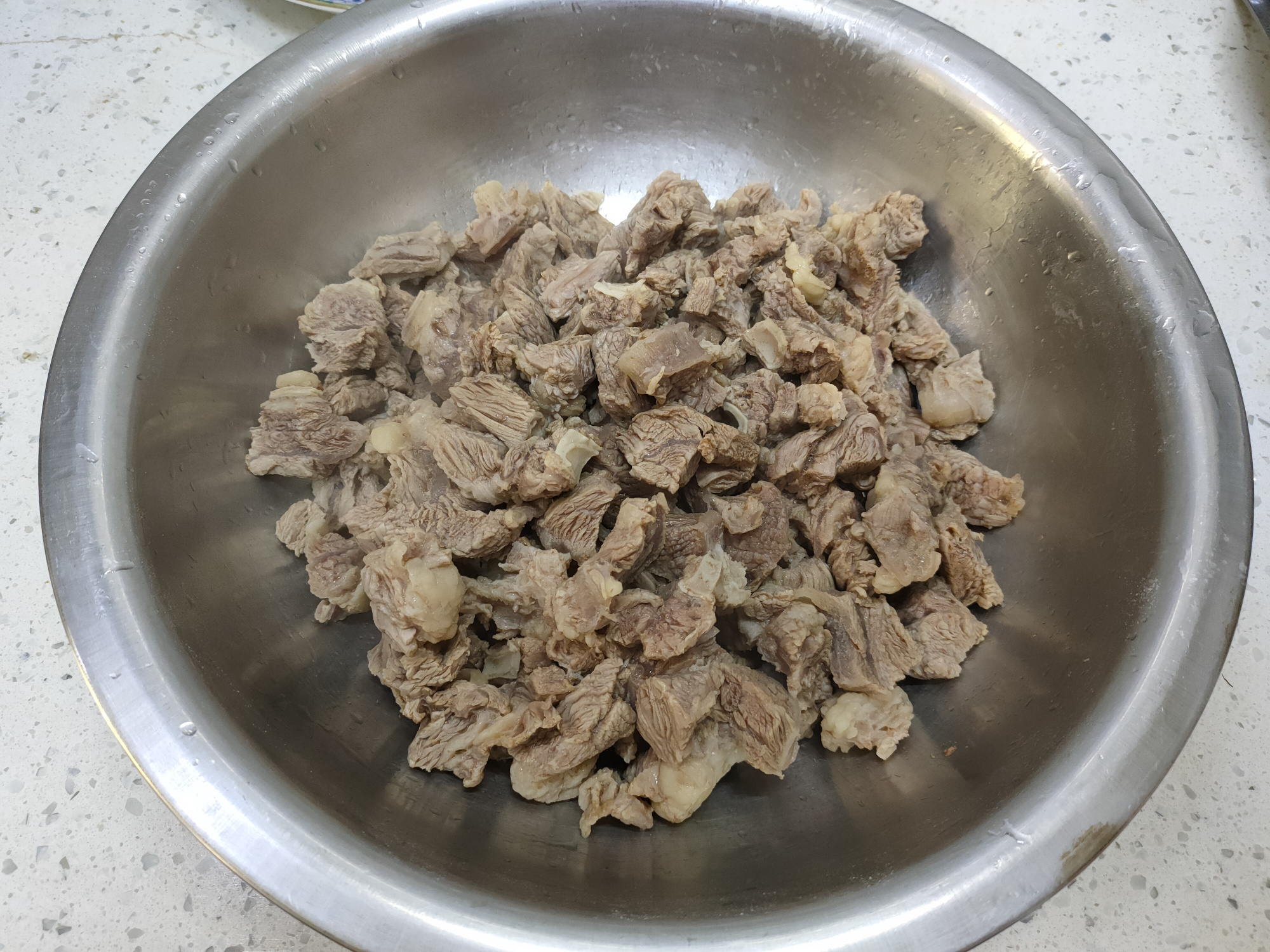 炖牛肉发现水少了,炖牛肉放啤酒能使牛肉软烂么