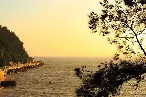 上海附近适合三五天游玩的海岛,离上海最近的绝美海岛