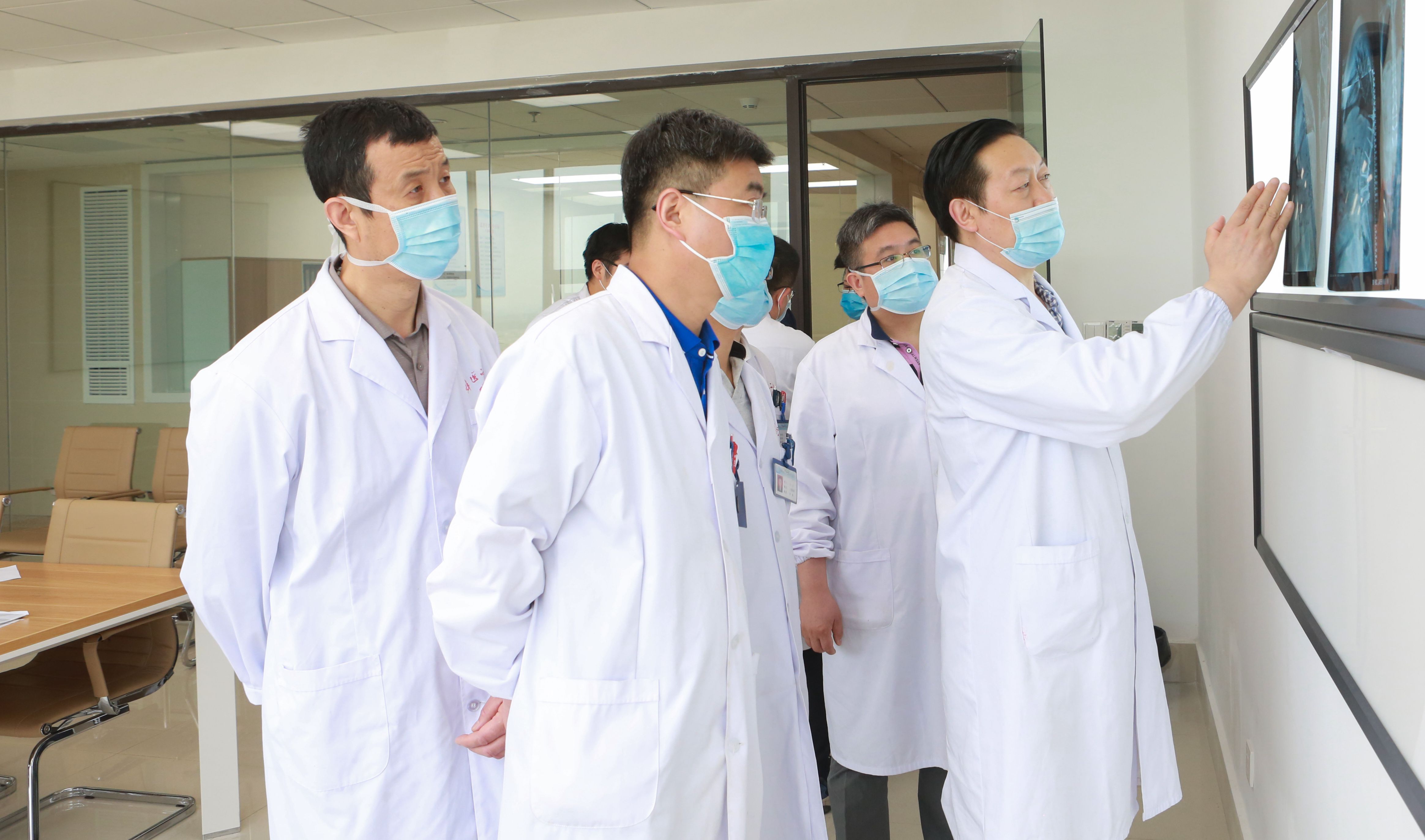 严重驼背的人能平躺吗,驼背18年终于治好了