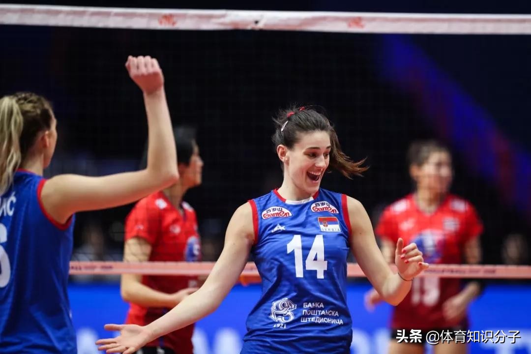 女排最强对手又有大动作！这样的操作挺少见，中国女排要小心应对