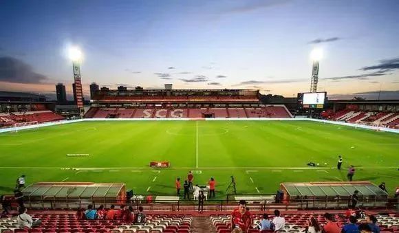 都江堰凤凰体育场位置,都江堰凤凰体育场足球