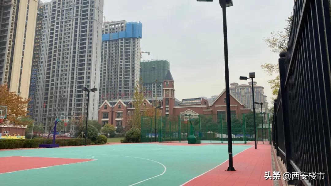 金辉世界城的二手房源为什么很多,金辉世界城首付2万起