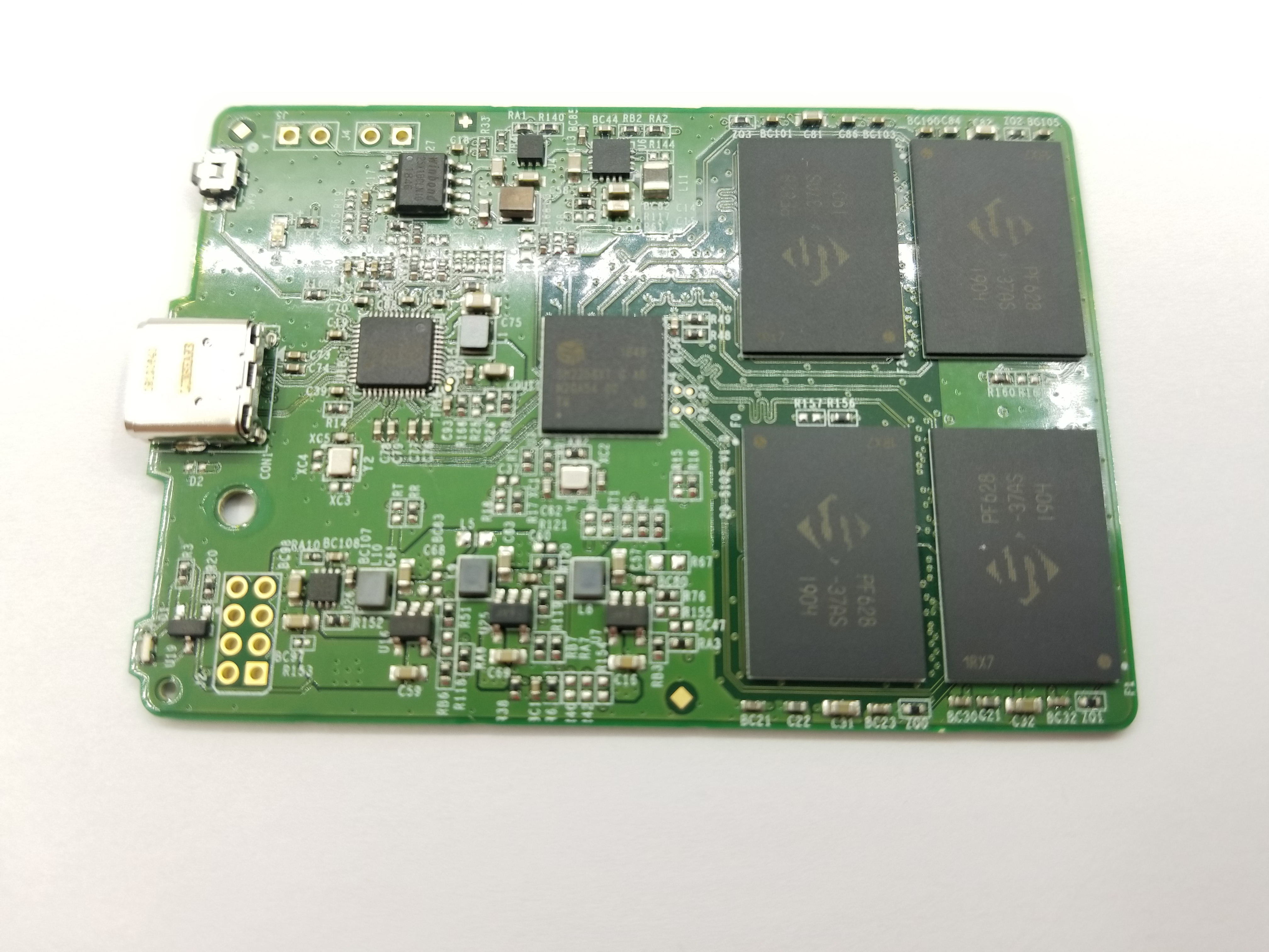 固态硬盘239g,固态硬盘和雷电接口硬盘