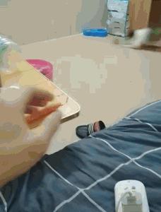 “如果这群女混混*攻围**我,我会舌战群儒!”你会怎样脱困?