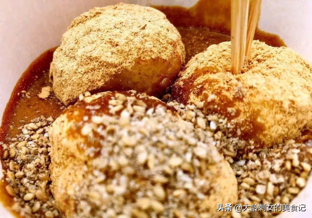 品尝成都美食必吃的十大名小吃,成都美食小吃视频