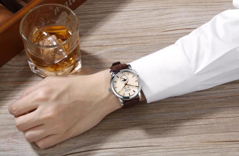 劳力士什么级别的表最好,劳力士跟欧米茄的表是什么档次的