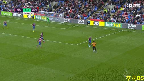 英超最强过人王，19岁曾被巴萨放弃，如今正在兑现自己的天赋