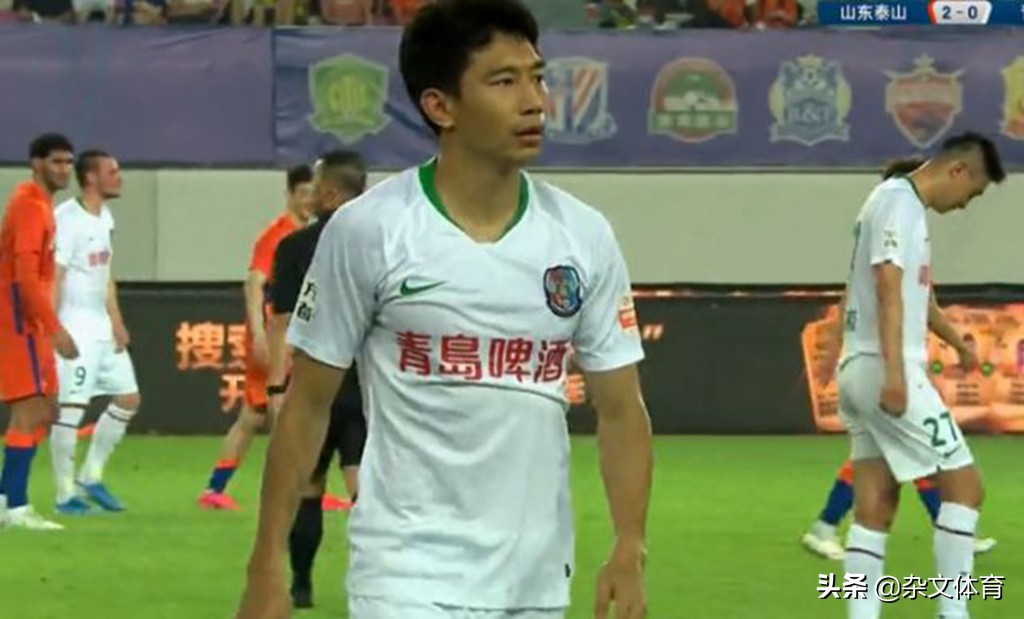 还没适应VAR！35岁国脚恶意踩踏后一脸无辜，不该如此犯规