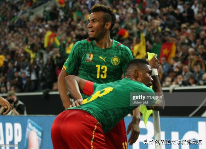 自称梅西曾辅佐他踢球，世界杯打假球贪得无厌头像被球迷印上美元