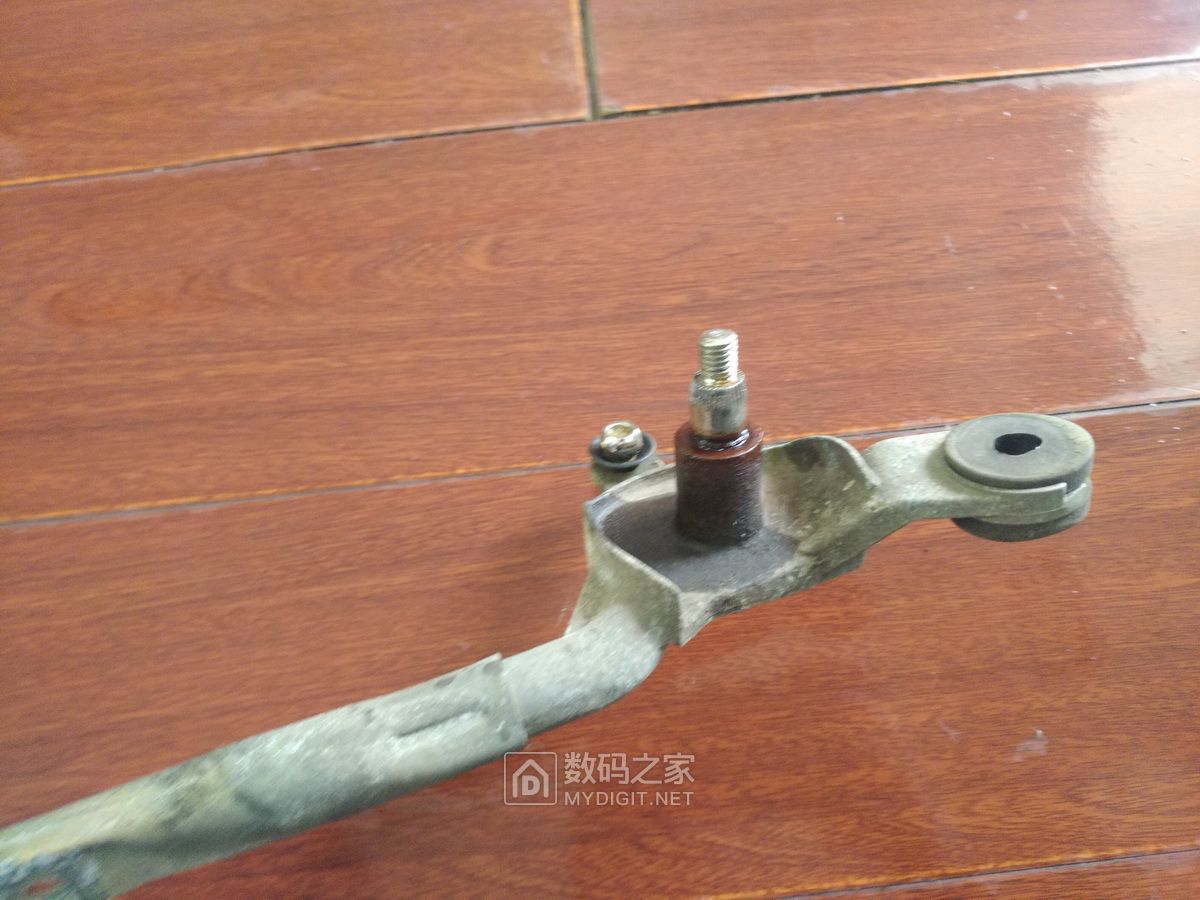 长城c30雨刷连杆怎么修,13年长城c30雨刮器怎么卸下来