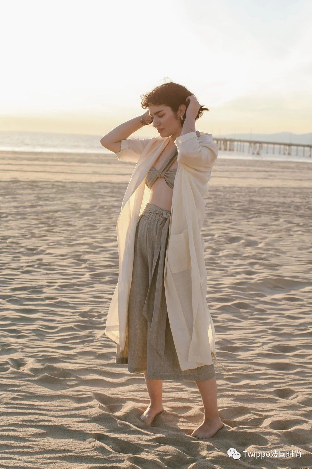 夏季棉麻,这些舒服的天然面料怎么穿才时髦?