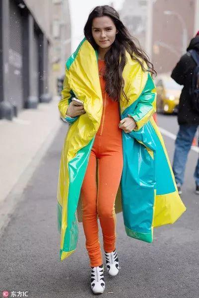 白色羽绒服真的难驾驭吗,5个小技巧让你的羽绒服不再普通