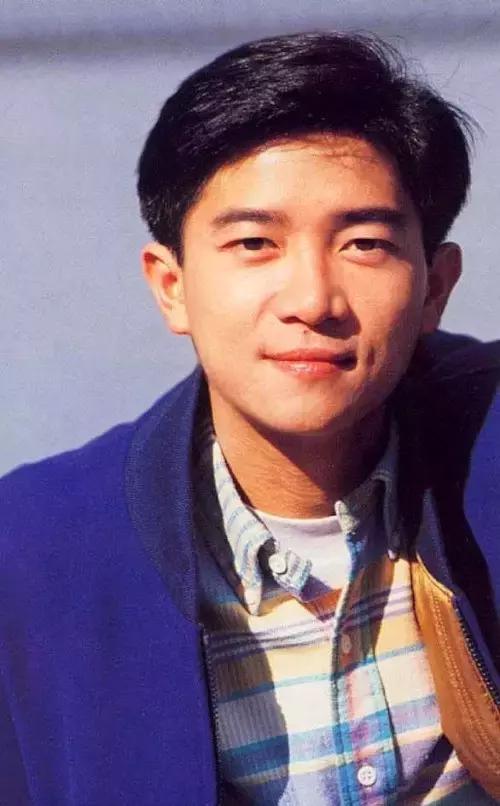 10首经典的粤语歌手完整版,100首经典粤语歌曲一人一首成名曲