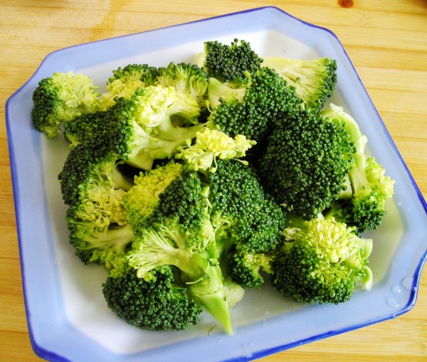 三岁宝宝缺钙吃什么补钙效果最好,宝宝缺钙怎么补才正确