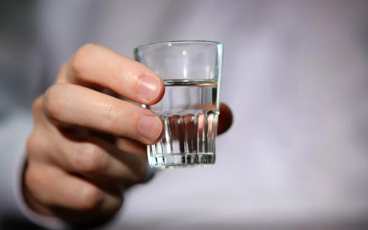 便宜好喝的白酒粮食酒,现在超市哪种瓶装白酒是纯粮酒