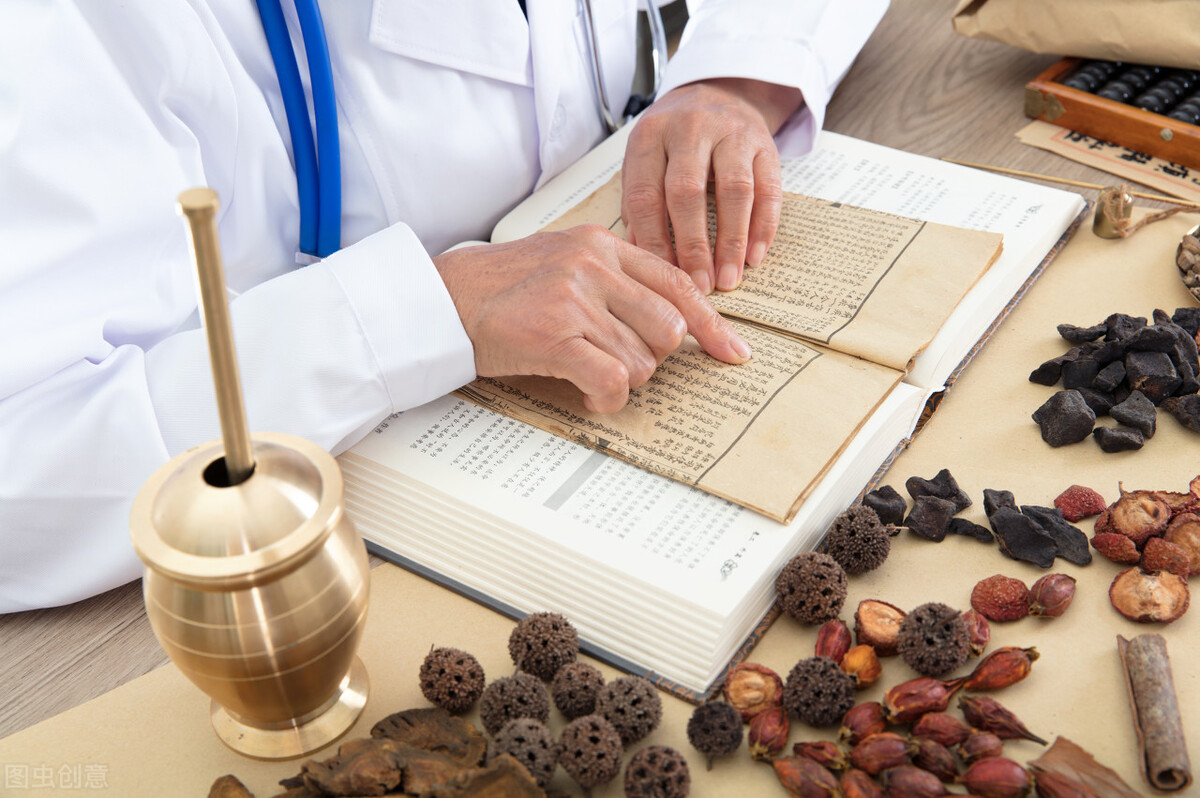 治疗阴囊湿疹，我坚持三不原则，只是怕病人血汗钱污了我的白衣裳