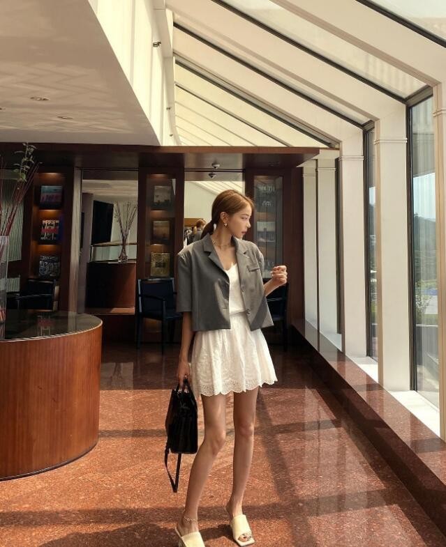 韩国穿搭ins时尚博主学生装,30岁韩国三大博主穿衣搭配