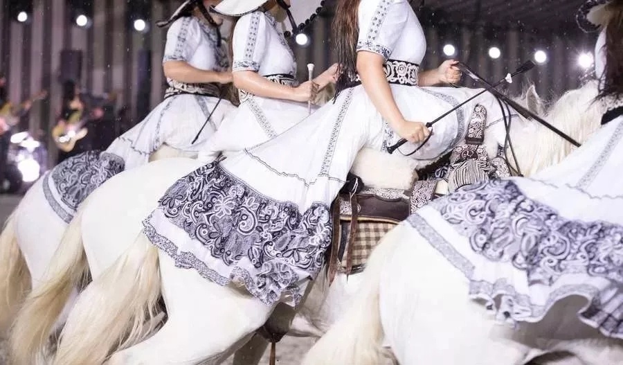 现在流行什么好看的男装,最好看的五款男装