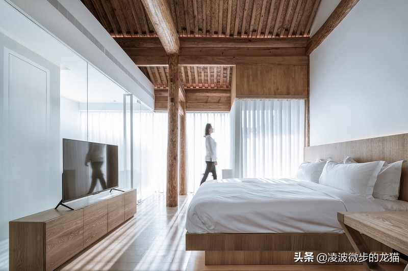 现代民宿装修案例,以木为主题的民宿设计