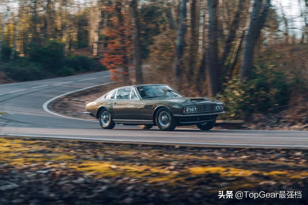 007座驾阿斯顿马丁,邦德路特斯