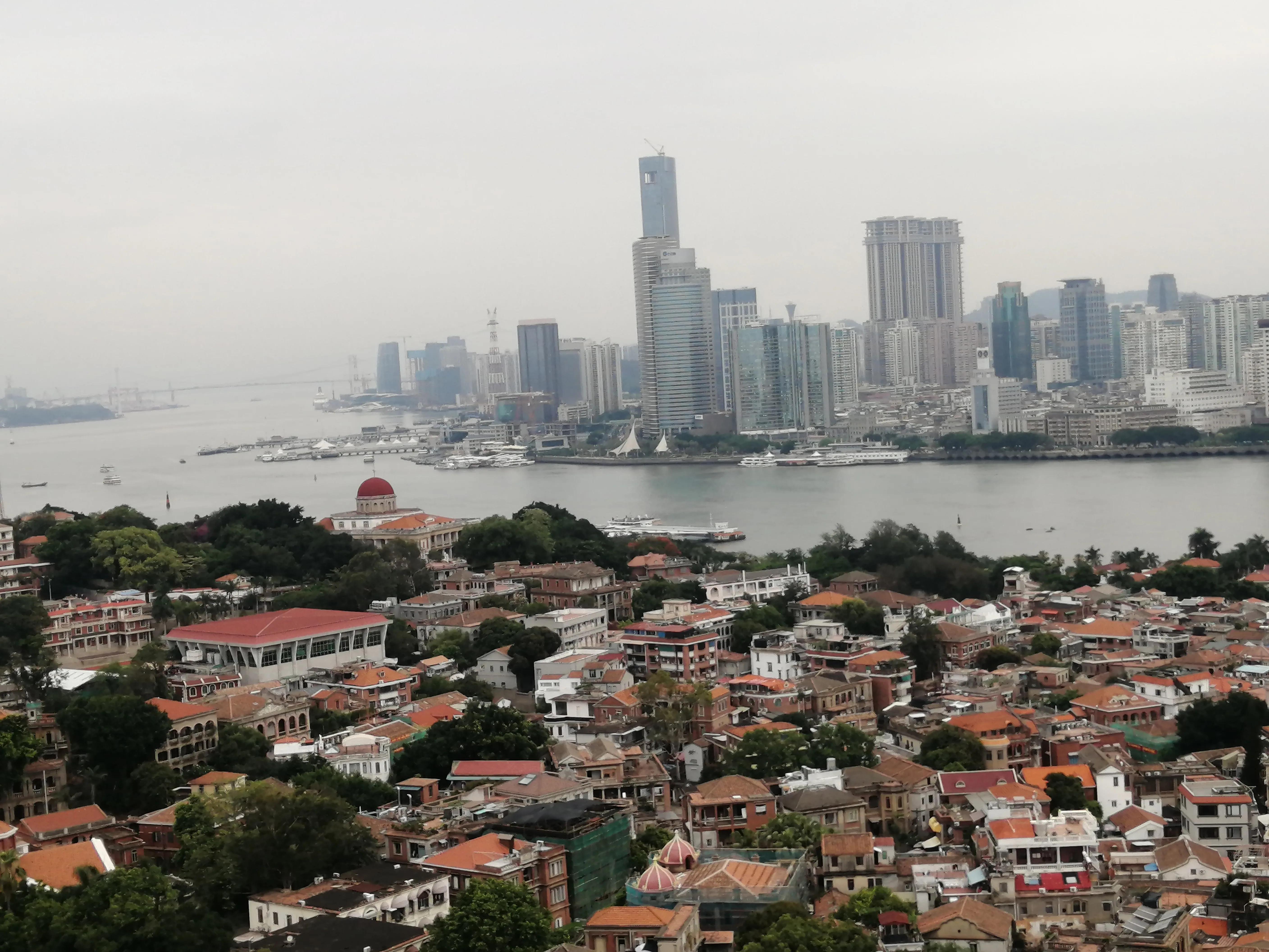 三孩生育政策入法不生怎么办,三胎与三孩政策