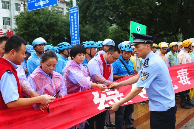 渭南新闻头条公安,渭南市公安局第一届双十佳名单