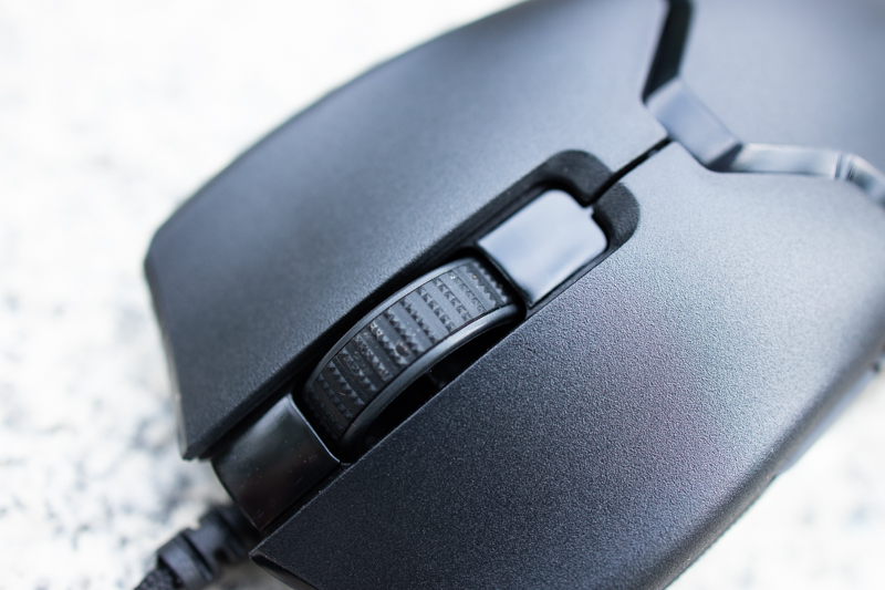 雷蛇razer毒蝰有线鼠标20000dpi,razer雷蛇鼠标三丽鸥测评