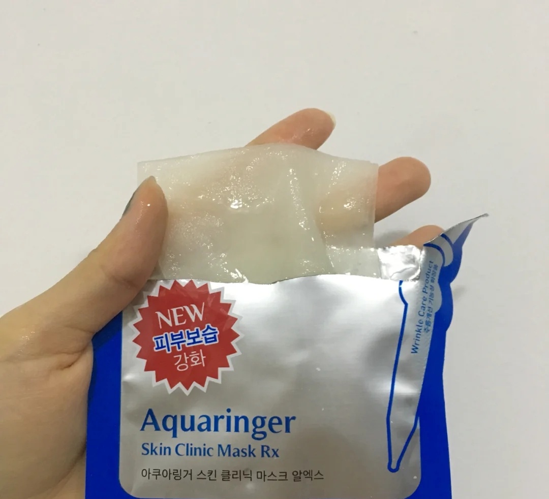 邓伦代言的面膜，在屈臣氏月销10万＋，网友：补水美白修复还便宜