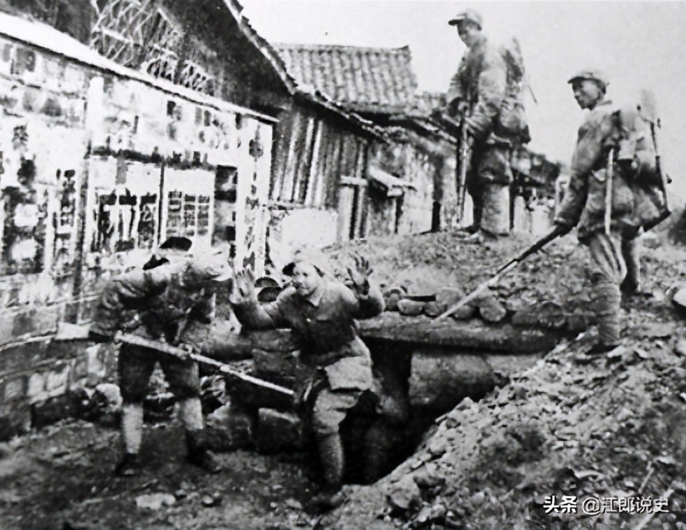 *振华苏**：5年剿匪27万人，后被授为上将，去世后骨灰洒在南海